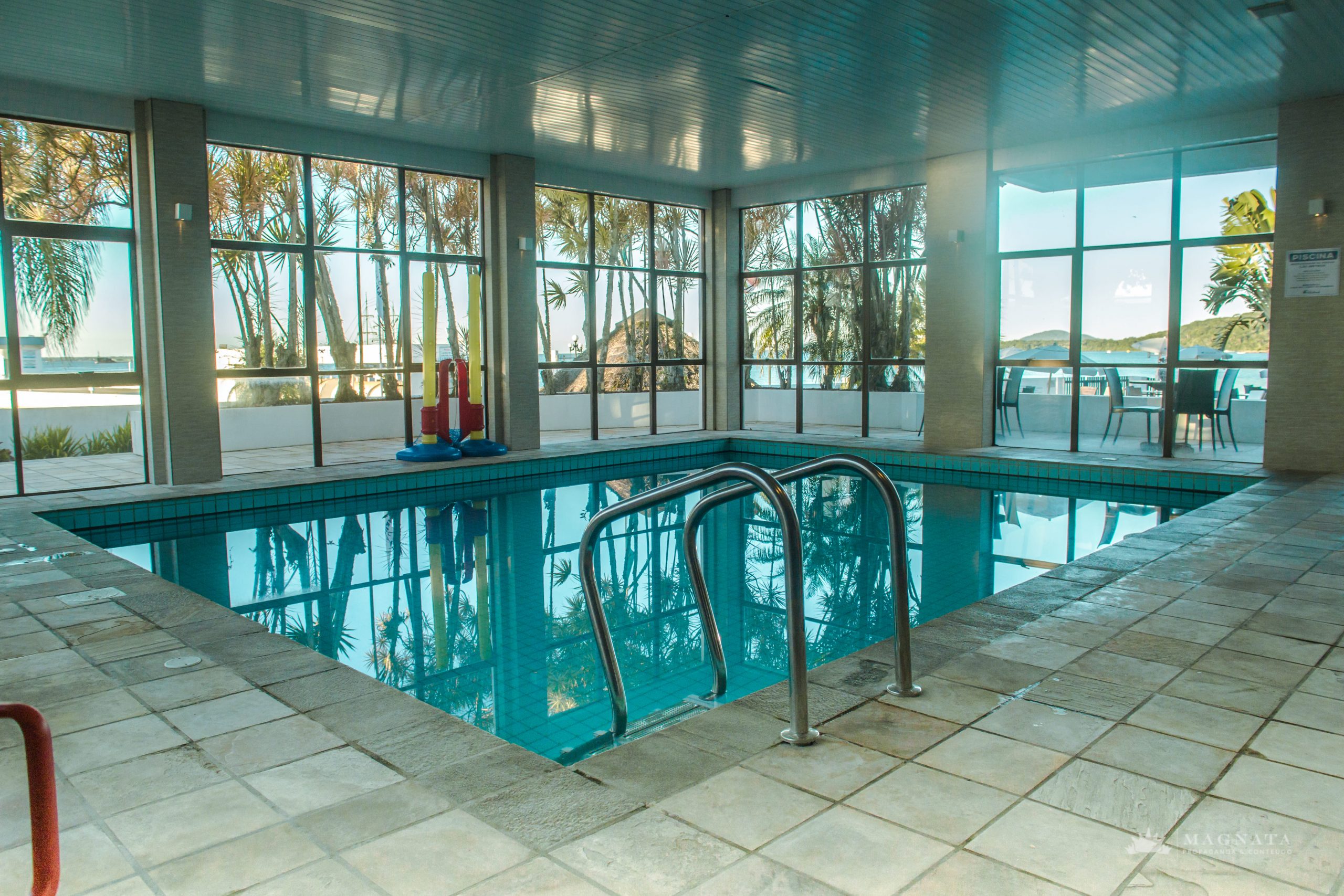 Piscina Interna no Hotel VillaReal